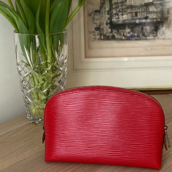 SOLD Louis Vuitton Pochette Cosmetique EPI Leather Red - Picture 7 of 13